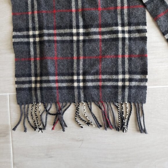 BURBERRY - Scarf - Picture 6 of 13